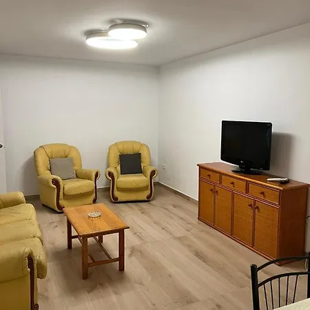 Апартаменты Apartamento 2ª Linea De Playa De Poniente